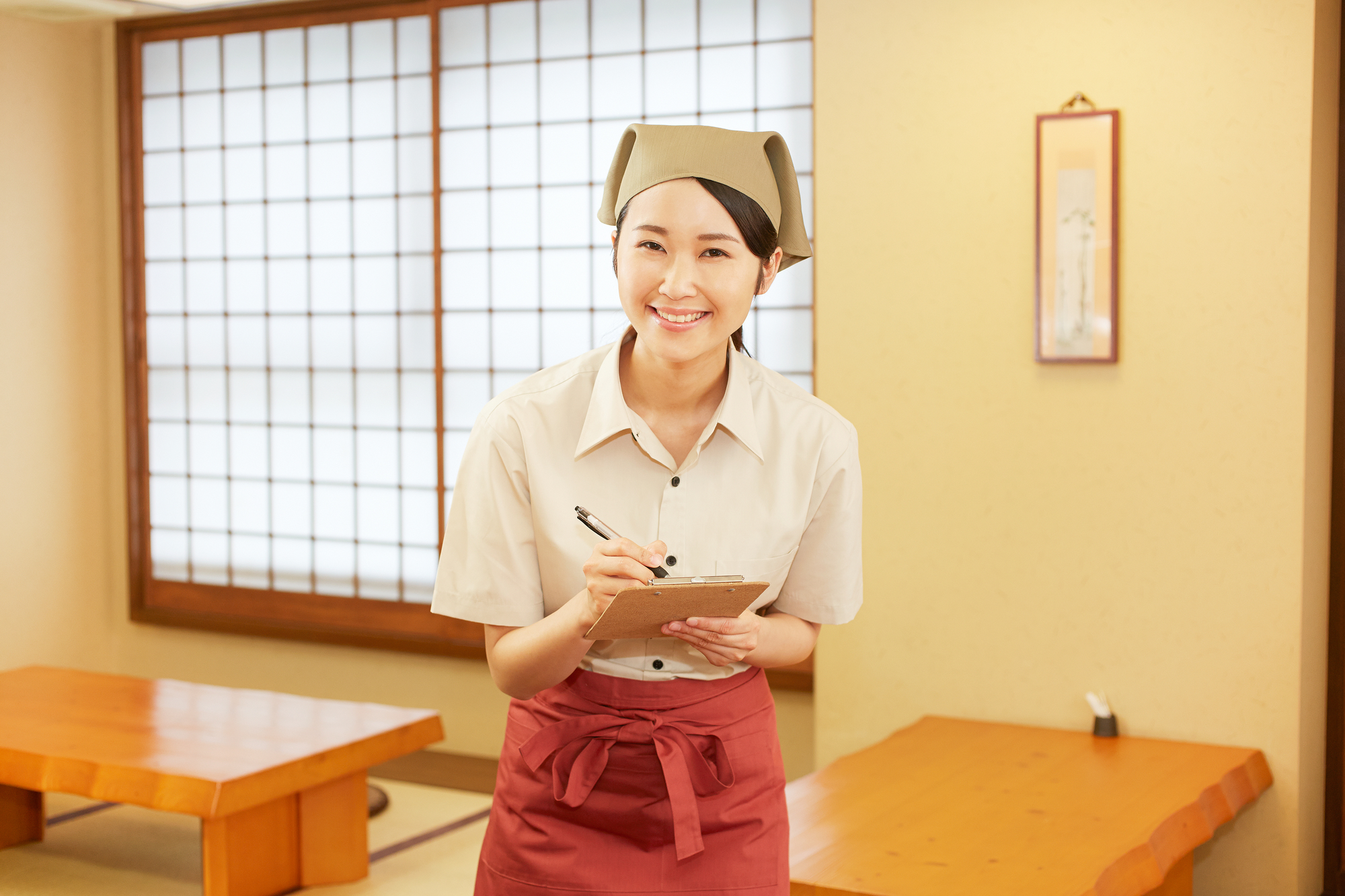 グループウェアの導入で売上アップを実現した飲食店の事例